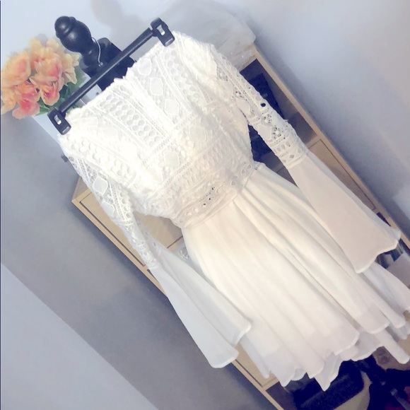 White flowy dress - Picture 3 of 3